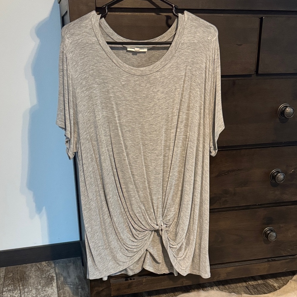 Grey Women's Plus Size Twist Knott Top EUC